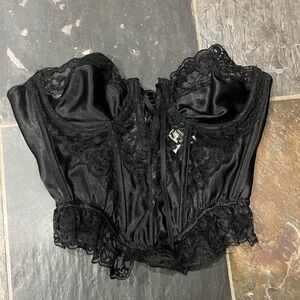 VICTORIAS SECRET: 34c, black, corset, satin
